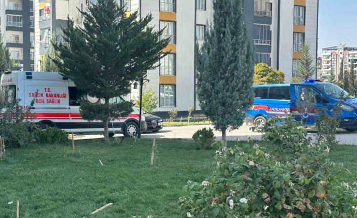 İki grup arasında çıkan kavgada 1 kişi yaralandı