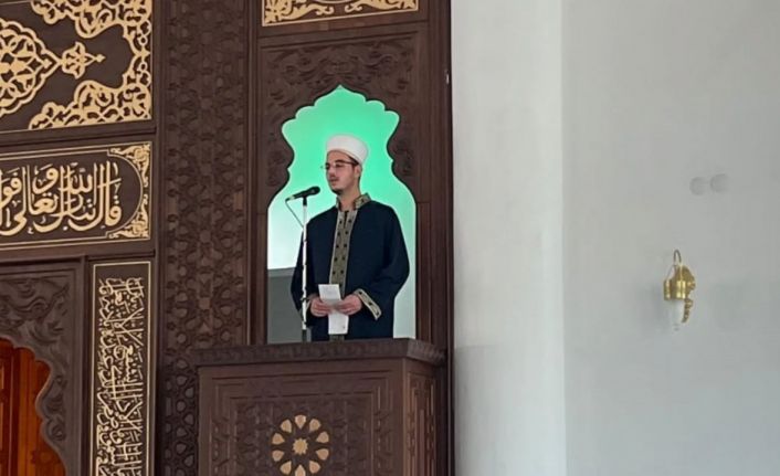 İmam hatip lisesi öğrencileri "Mihrapta Gençler Var" projesiyle mihraba geçti