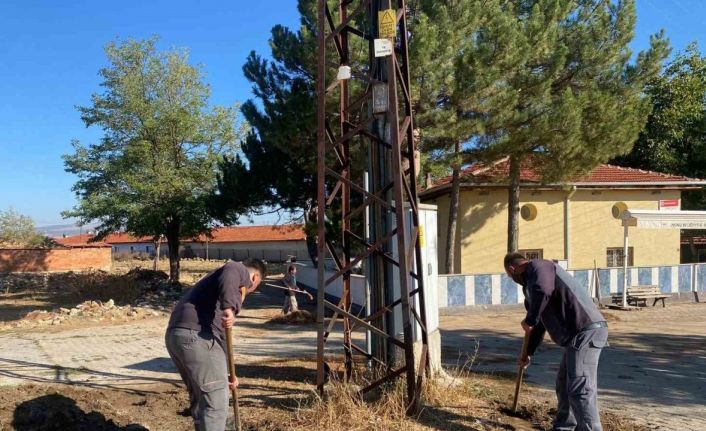 İnönü Belediyesi temizlik çalışmalarına aralıksız devam ediyor