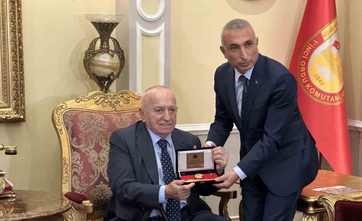 İş adamı Acar’dan TSK Dayanışma Vakfı’na 12 dairelik bağış