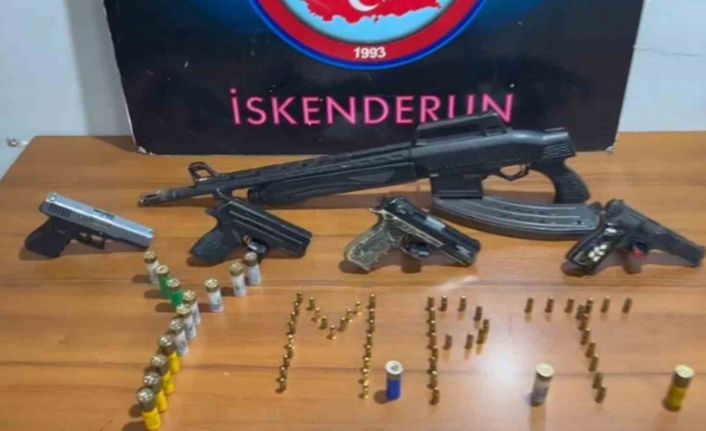 İskenderun’da asayiş uygulaması; 5 adet ruhsatsız silah ele geçirildi