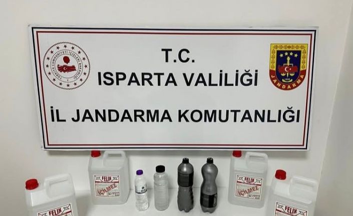 Isparta’da kaçak içki operasyonunda 2 şüpheli hakkında işlem başlatıldı