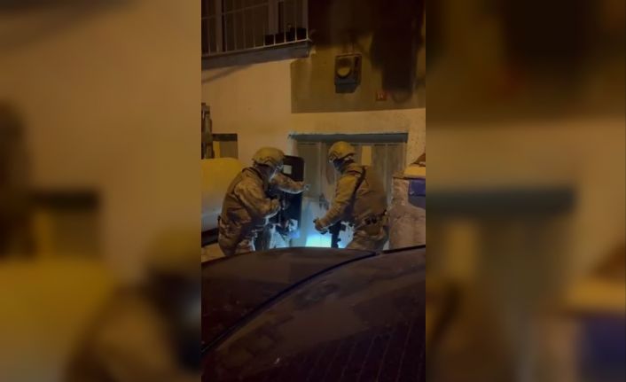 İstanbul merkezli 12 ilde "change" araç operasyonu: 74 gözaltı