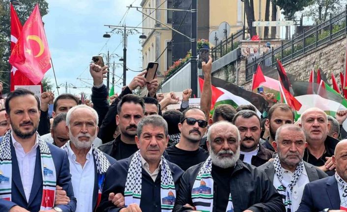 İstanbul’da Filistin’e destek yürüyüşü düzenlendi