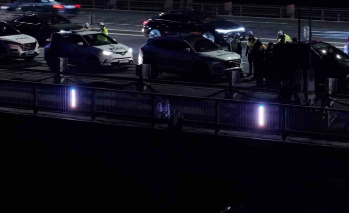 İstanbul’da köprüden atlamak isteyen kadını müzakereci polis böyle ikna etti