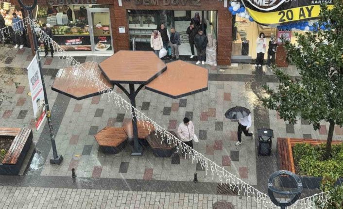 İstanbul’da şiddetli yağış ve lodos etkili oldu