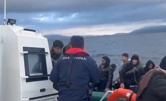 İzmir açıklarında 51 düzensiz göçmen yakalandı, 84 göçmen kurtarıldı