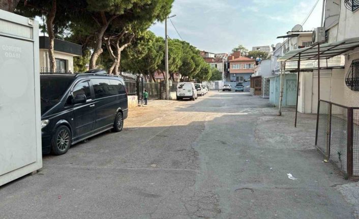İzmir’de eski eş dehşeti: Sokak ortasında bıçaklayarak öldürdü