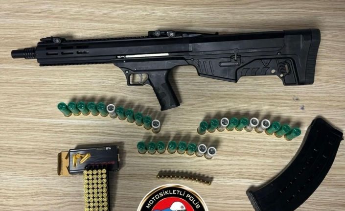 İzmir’de polis son bir haftalık denetim raporunu açıkladı