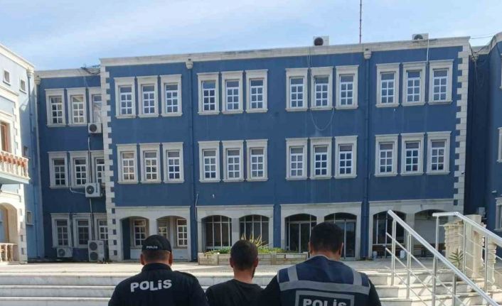 İzmir’de silahlı gasp zanlıları yakalandı, 1 kişi tutuklandı