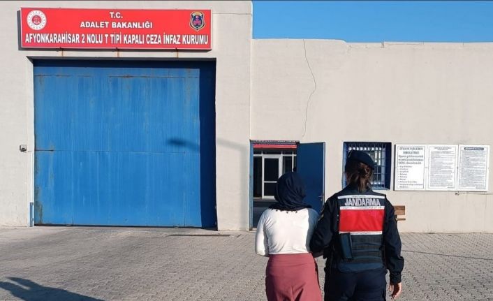 Jandarma çeşitli suçlardan aranan 37 kişiyi yakaladı
