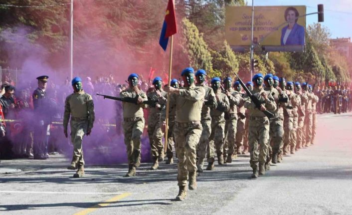 Jandarma’dan nefes kesen 29 Ekim gösterisi