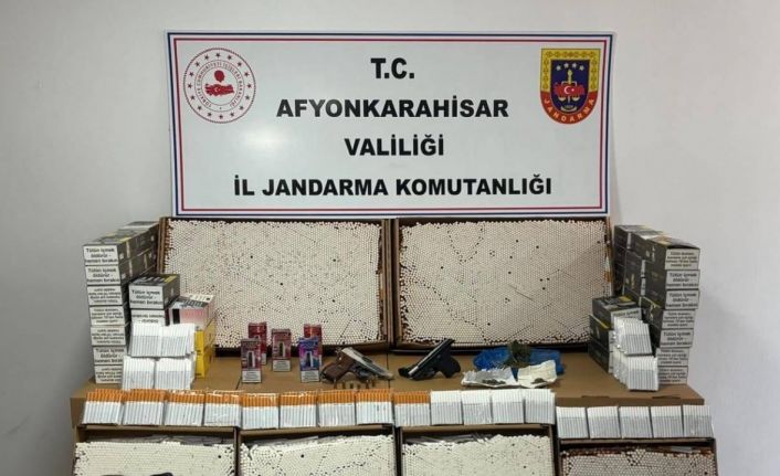 Jandarmadan uyuşturucu ve kaçak makaron operasyonu