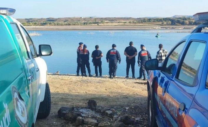 Kaçak avlanan 1 ton sazan balığı tekrar ırmağa bırakıldı