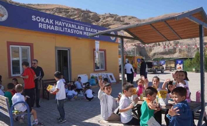 Kahta Belediyesi’nden Hayvanları Koruma Günü’nde anlamlı etkinlik