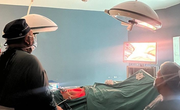 Kahta Devlet Hastanesi’nde ilk defa TAPP kasık fıtığı ameliyatı gerçekleştirildi