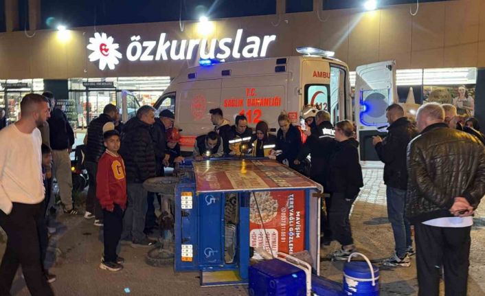 Kaldırıma çarpıp devrilen elektrikli araçtaki 1 kişi yaralandı