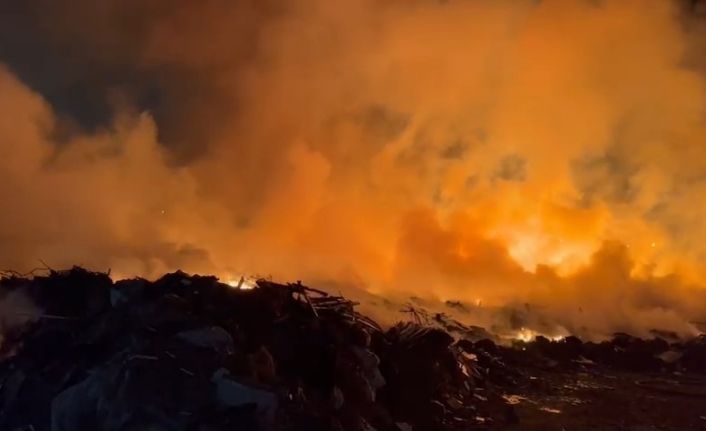 Kapaklı’da hurdalık yangını korkuttu