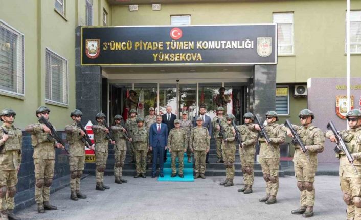 Kara Kuvvetleri Komutanı Orgeneral Metin Tokel Hakkari’de