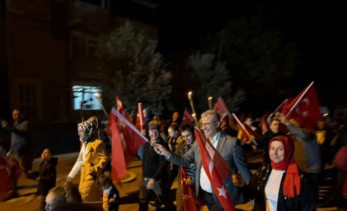 Karabiga’da 29 Ekim Cumhuriyet Yürüyüşü Coşkusu