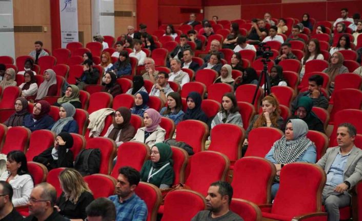 Karabük Üniversitesinde "Gazze’de Çocuk Olmak" paneli düzenlendi