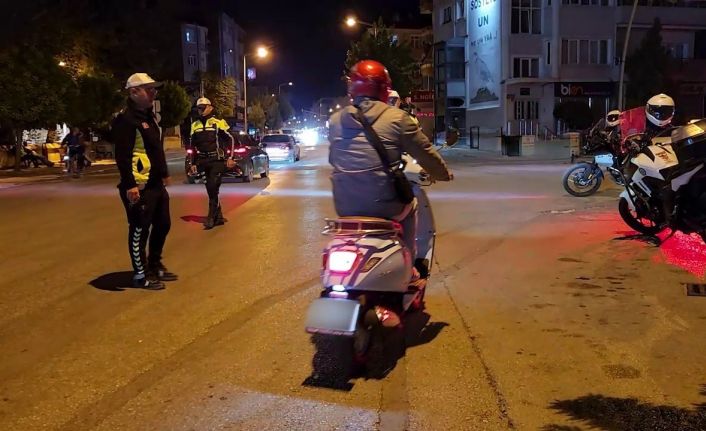 Karaman’da motosiklet denetimlerinde 387 sürücüye ceza yazıldı