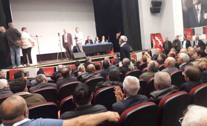 Kars’ta CHP karıştı: Kongrede ’şaibe’ iddiası gerginliğe neden oldu