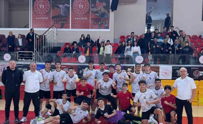 Kayseri Elit Voleybol’dan muhteşem geri dönüş