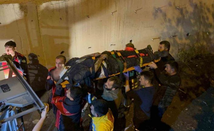 Kayseri’de kamyonet kanala uçtu: 1’i ağır 2 yaralı