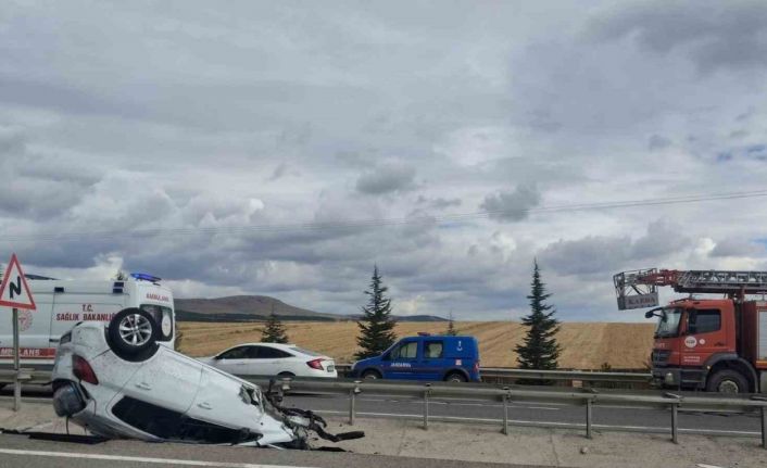 Kaza yapan araçtan fırlayan teker başka bir araca çarparak kazaya neden oldu