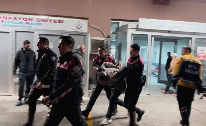 Kendisini dolandırdığını iddia ettiği arkadaşını silahla vurdu