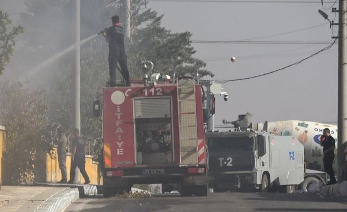 Kilis OSB’de kauçuk fabrikasında çıkan yangın kontrol altına alındı