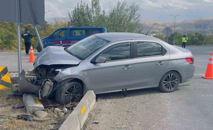 Kırıkkale’de iki otomobil çarpıştı: 2 yaralı