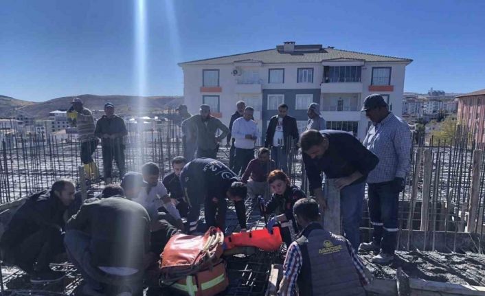 Kırılan pompa parçasının altında kalan işçi yaralandı