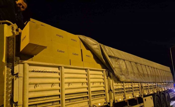 Kırşehir’de 9 milyon 800 bin adet mükerrer bandrollü makaron ele geçirildi