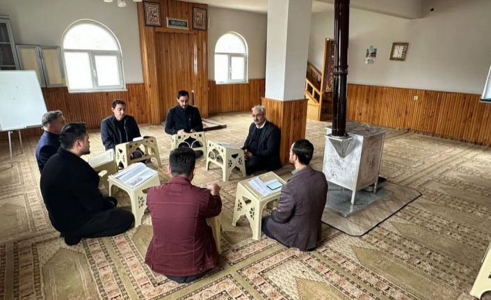 Kitap Oku-Yorum projesi din görevlilerini buluşturdu