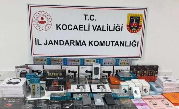 Kocaeli’de 2 milyon 450 bin TL’lik kaçak ürün ele geçirildi