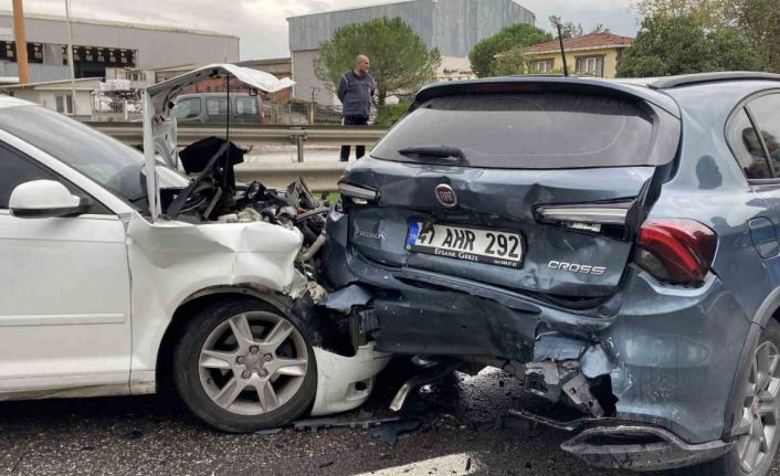 Kocaeli’de 5 araçlı zincirleme kaza: 1’i çocuk 5 yaralı