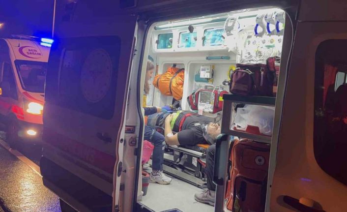 Kocaeli’de feci kaza: Sürücü yola fırladı, araç ters döndü