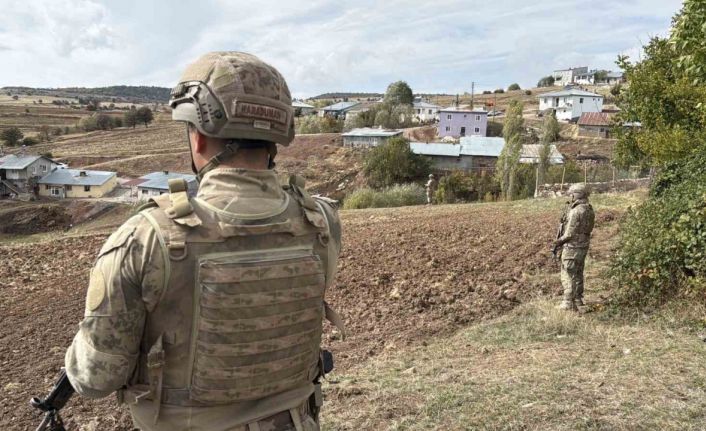 Komşusunu öldüren firari jandarmaya ateşle karşılık verdi, yaralı şekilde yakalandı