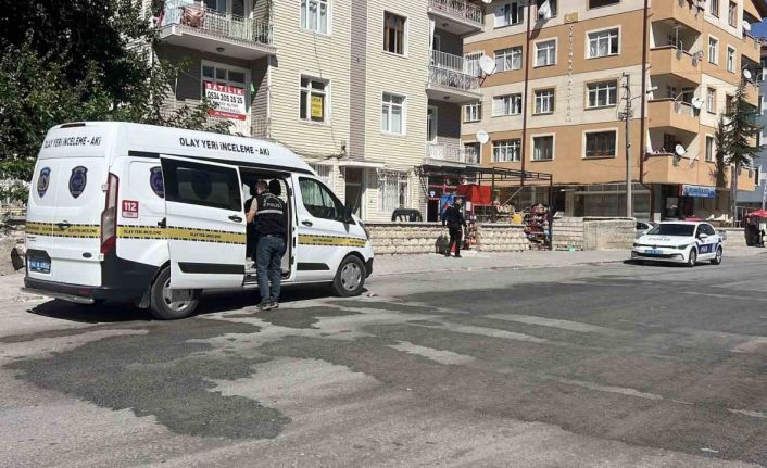 Konya’da sokak ortasında bıçaklı kavga: 1 yaralı