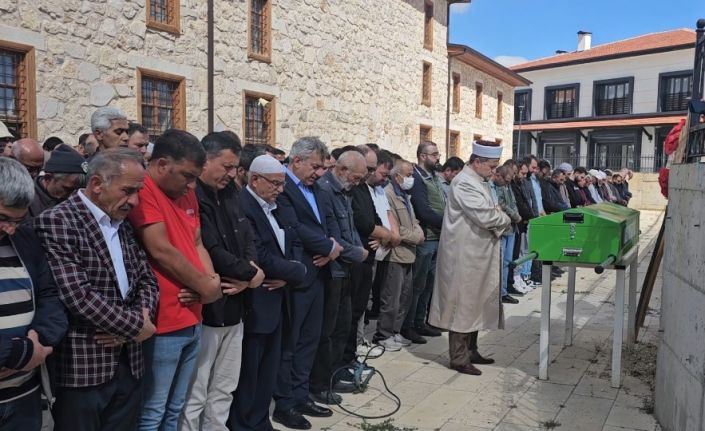 Konya’daki feci kazada hayatını kaybeden öğretmene acı veda