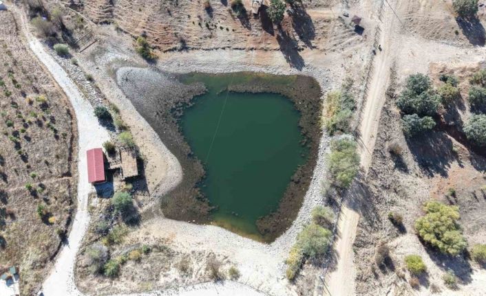 Kuraklık etkili oldu, göletlerde su seviyesi düştü