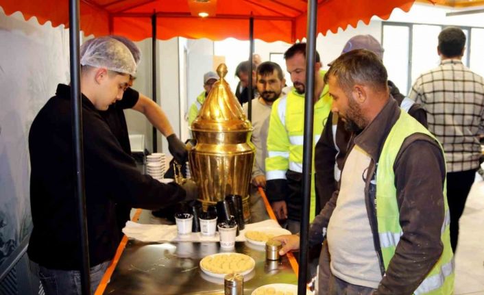 Kütahya OSB personellerine sahlep ikramı