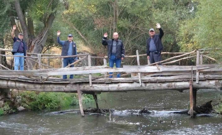 Kütahya’da köy sakinleri köprü istiyor