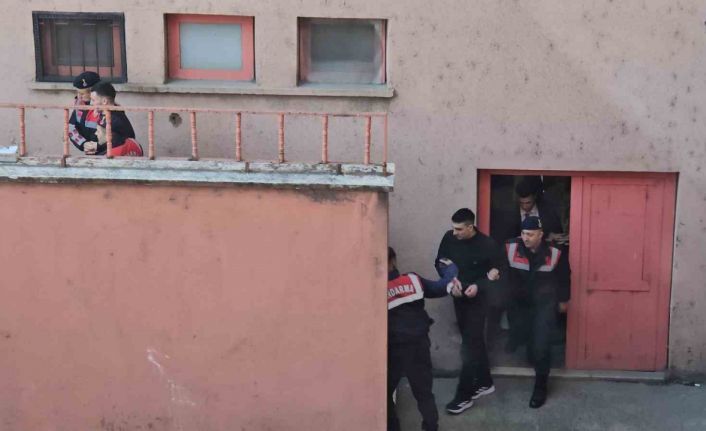 Kuyumcu soygunu zanlıları ilk kez hakim karşısında