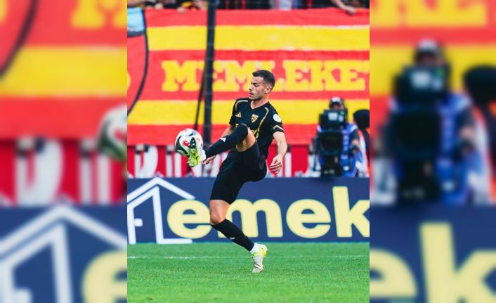 Laszlo Benes kırmızı kart gördü