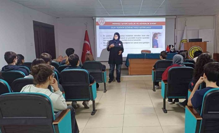Lise öğrencilerine ilkyardım semineri
