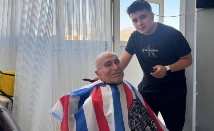 Liseli gençler, yaşlı çınarların saç bakımlarını yaptı