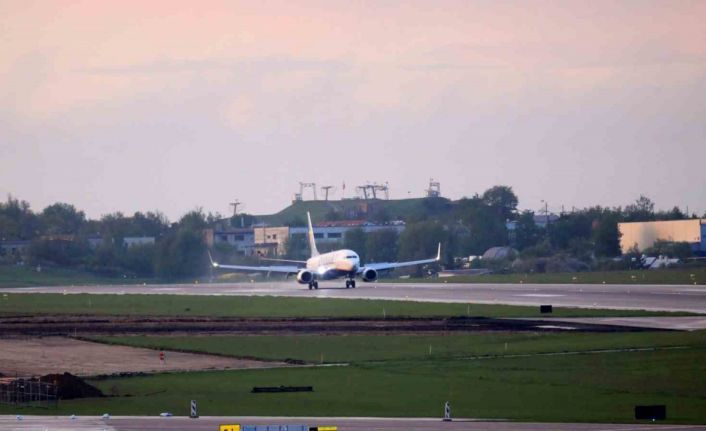 Litvanya’daki Vilnius Havalimanı meteoroloji balonları nedeniyle bu ay altıncı defa kapandı